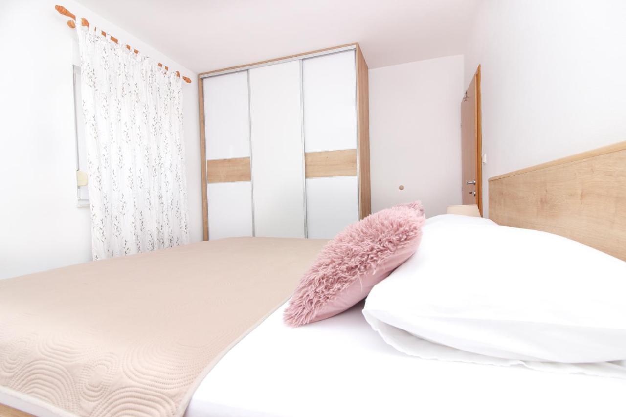 Apartments Lotta ザダル エクステリア 写真