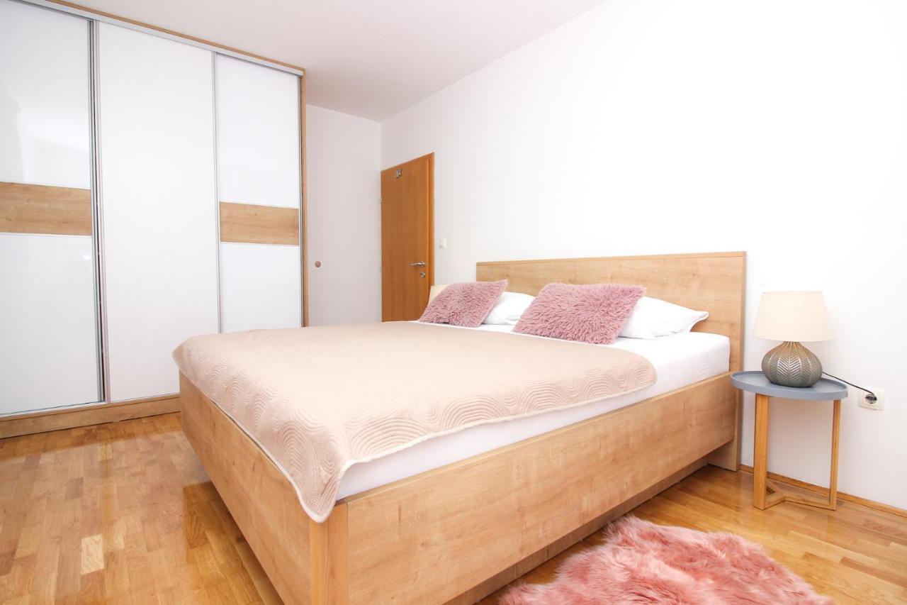 Apartments Lotta ザダル エクステリア 写真